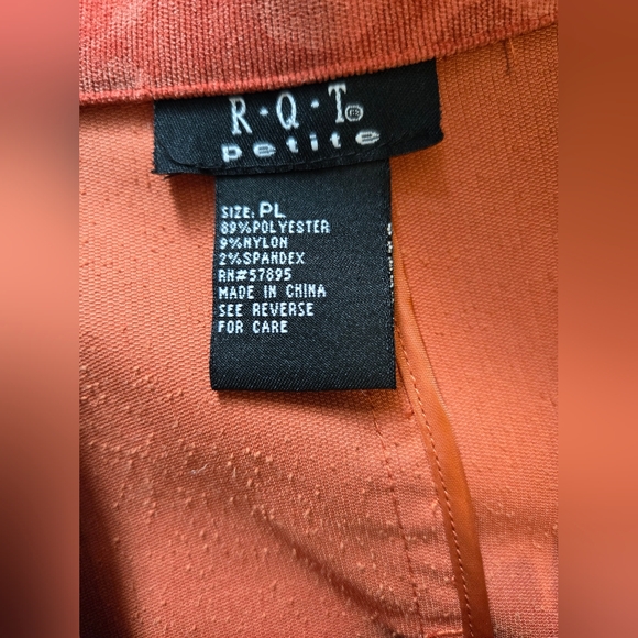 RQT size LG, petite, rich orange scroll print, 3/4 sleeve jacket. 2 LG buttons. - Picture 6 of 9